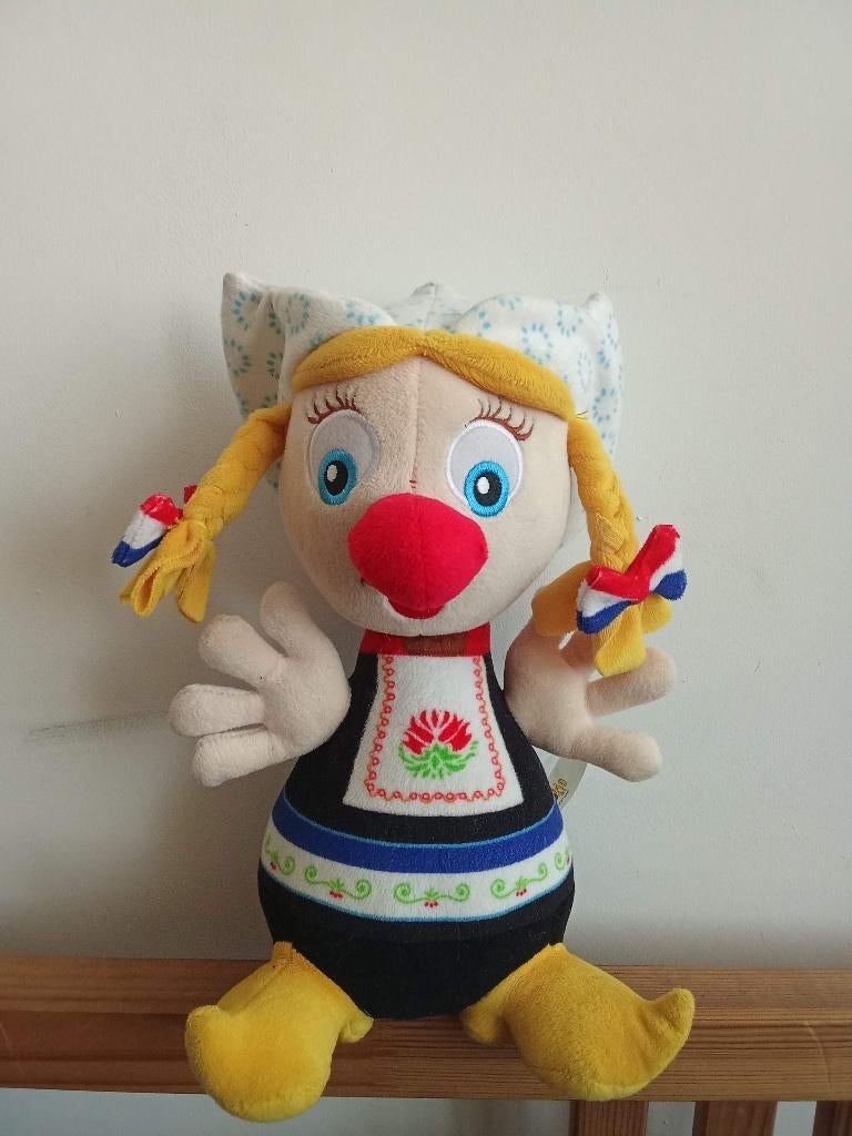 Efteling knuffel Carnaval Festival melkmeisje, Ophalen, Zo goed als nieuw, Overige typen