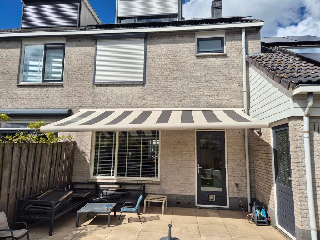 Elektrisch zonnescherm met afstandsbediening 5meter, Ophalen, Gebruikt, 450 cm of meer, Elektrisch