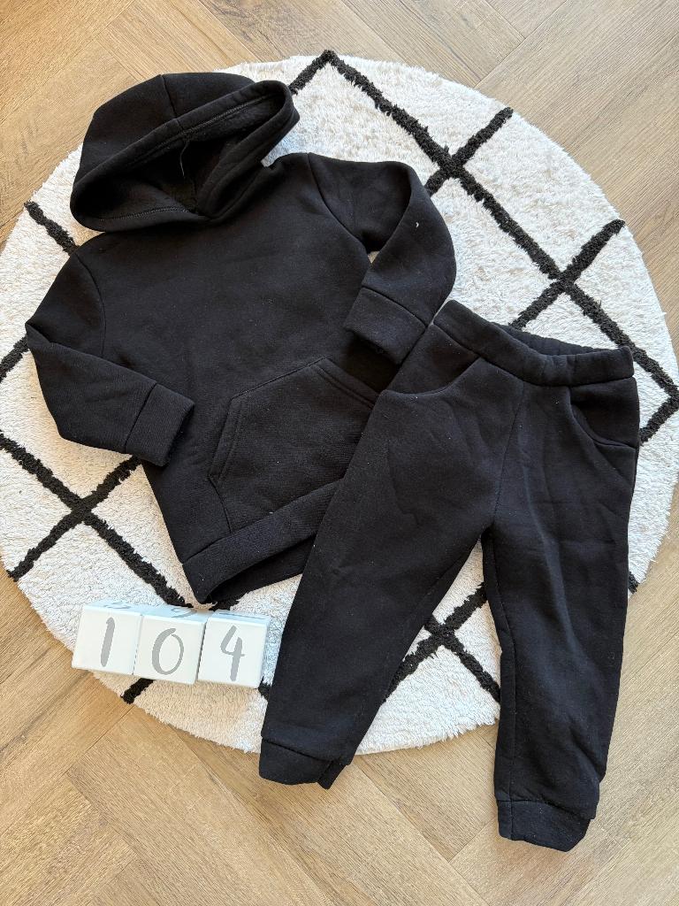 Heel goed 2x Zeeman hoodie sweater jogger broek 98 104 set, Zeeman, Gebruikt, Jongen of Meisje, Ophalen of Verzenden