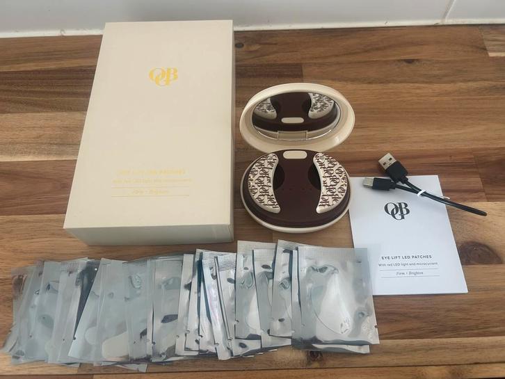 Olcay Gulsen OGB Red Light Eye Patches, Sieraden, Tassen en Uiterlijk, Uiterlijk | Gezichtsverzorging, Zo goed als nieuw, Verzorging