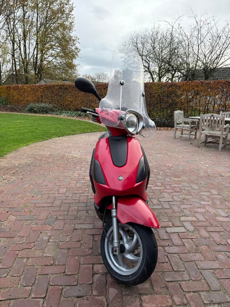 Piaggio Fly 2007, Fietsen en Brommers, Scooters | Piaggio, Ophalen, Gebruikt, Benzine, Fly