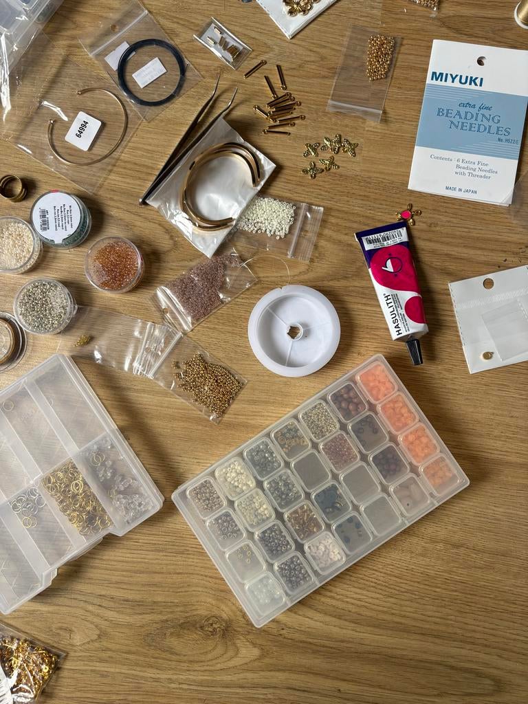 Grote set met kralen en materialen voor sieraden, Hobby en Vrije tijd, Kralen en Sieraden maken, Ophalen of Verzenden, Nieuw, Overige typen