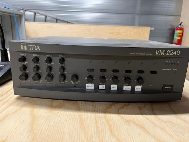 TOA VM-2240 System Amplifier + Microphone, Overige merken, Ophalen of Verzenden, 120 watt of meer, Gebruikt