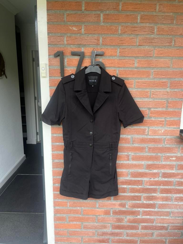 Nikkie playsuit maat 34 als nieuw zwart, Kleding | Dames, Ophalen of Verzenden, Zo goed als nieuw, Maat 34 (XS) of kleiner, Zwart