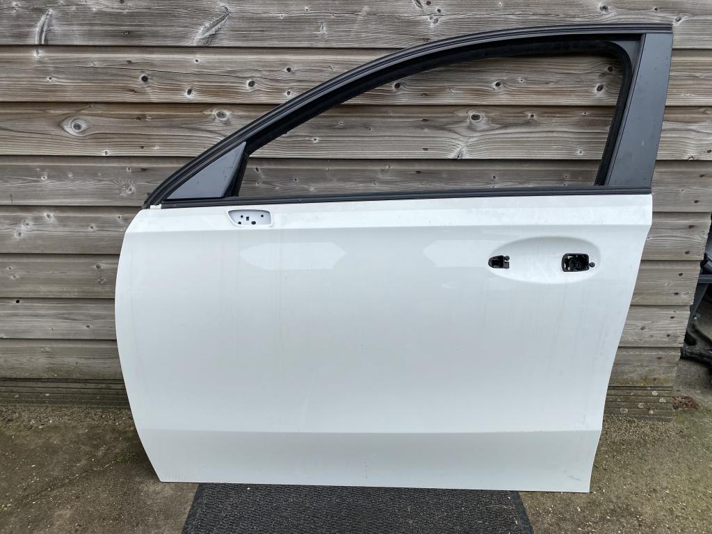 Linksvoor deur W177 A Klasse wit compleet, Niet ingevuld, Gebruikt, Deur, Mercedes-Benz