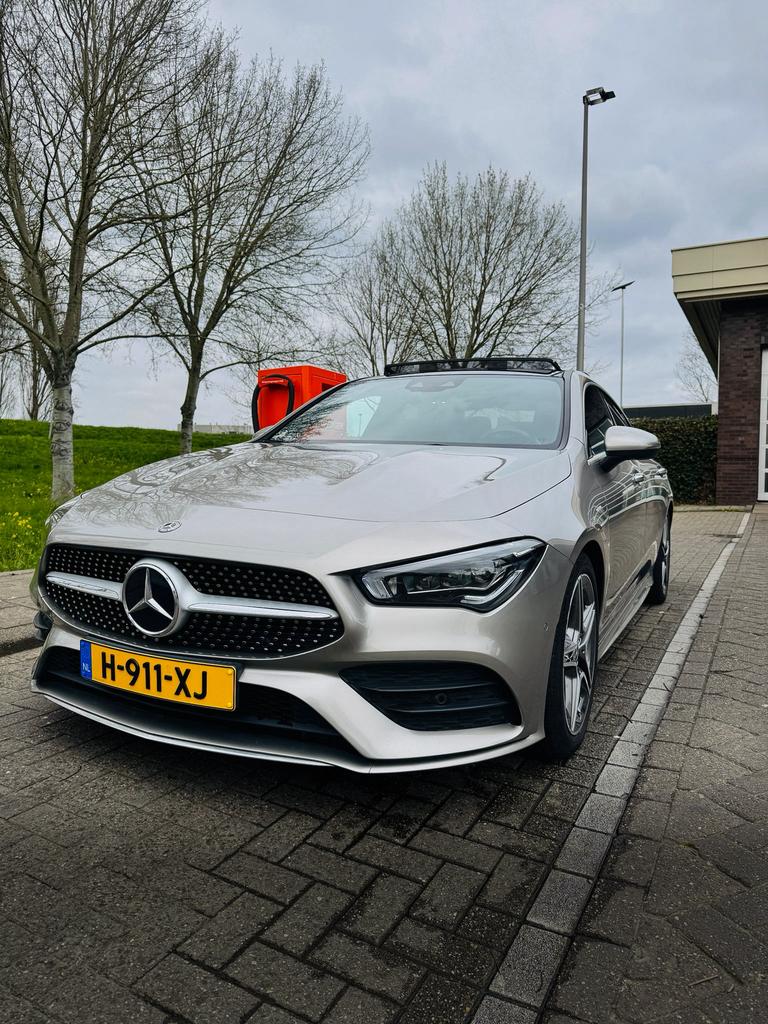 Mercedes-Benz CLA 180 136pk 7G-DCT 2020 Grijs, Auto's, 136 pk, Zwart, 4 cilinders, USB