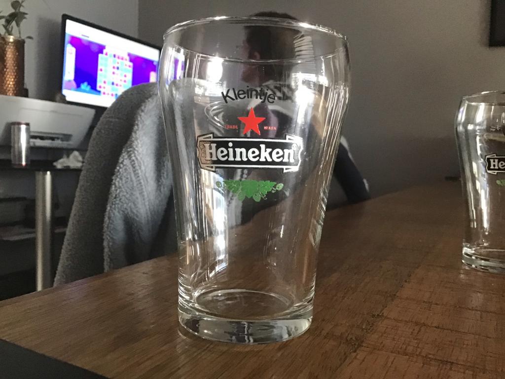 Heineken bierglazen - Kleintje pils, Ophalen of Verzenden, Zo goed als nieuw, Overige merken, Glas