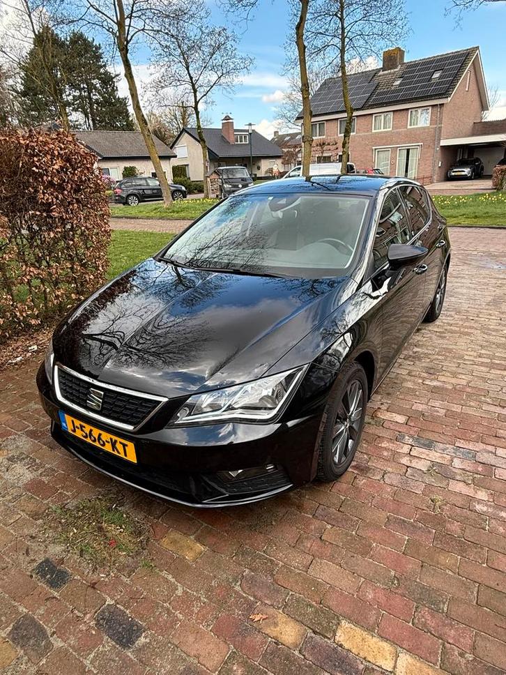 Seat Leon 1.0 ECO TSI - 2019, Auto's, Seat, Particulier, Leon, Benzine, Hatchback, Handgeschakeld, Geïmporteerd, Zwart, Voorwielaandrijving