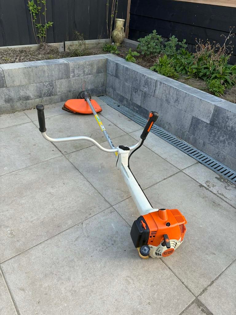 Stihl FS 300 bosmaaier, Tuin en Terras, Bosmaaiers, Zo goed als nieuw, Benzine, Ophalen of Verzenden