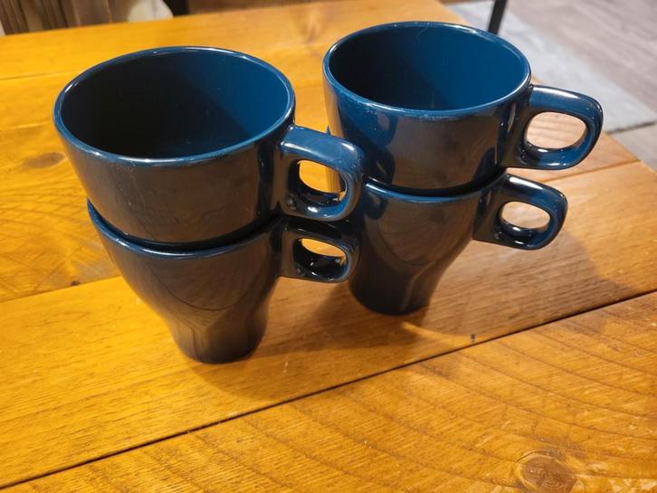 Set van 4 donkerblauwe koffiemokken, Huis en Inrichting, Keuken | Servies, Gebruikt, Kop(pen) en/of Schotel(s), Effen, Keramiek