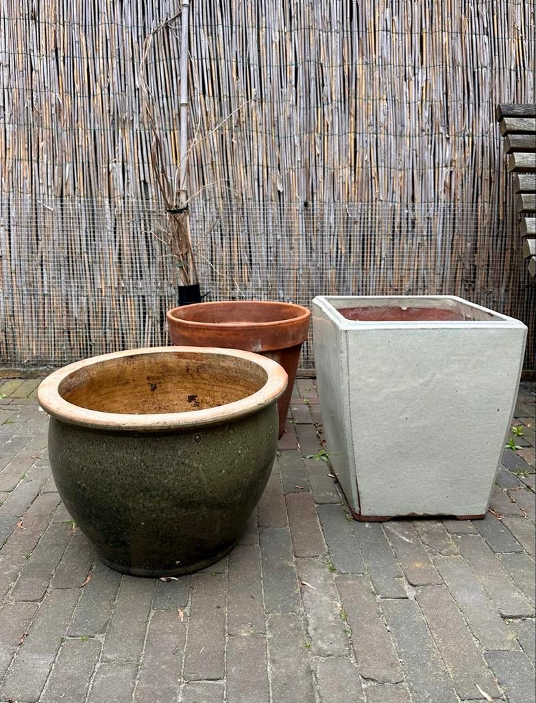 Gratis - Grote Bloempotten voor Buiten - Diverse Maten, Gebruikt, Rond, Minder dan 40 cm, Tuin