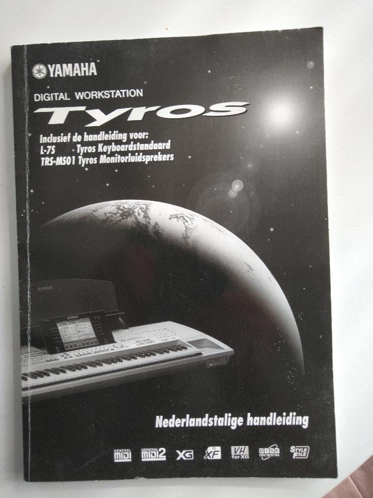 Tyros gebruiksaanwijzer, Ophalen of Verzenden, 61 toetsen, Yamaha