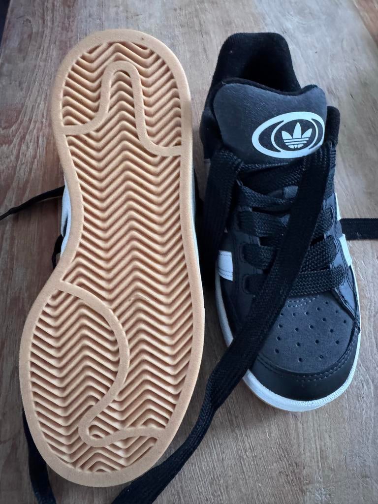 Adidas schoenen, nooit gedragen, Ophalen of Verzenden, Nieuw, Jongen of Meisje, Schoenen