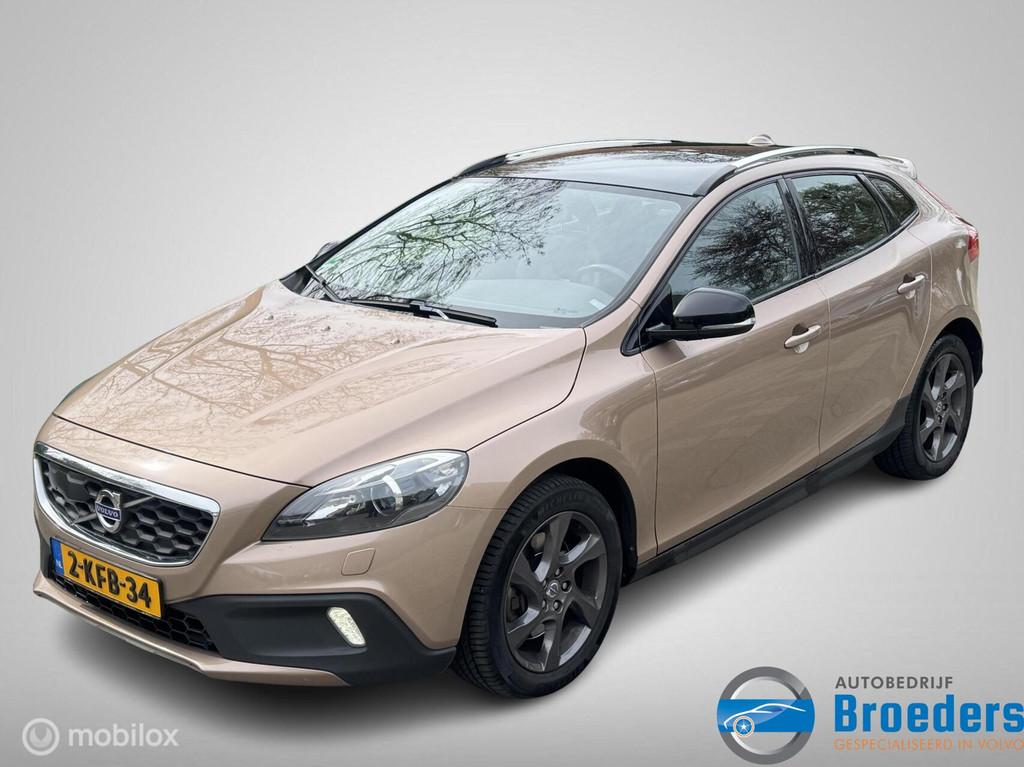 Volvo V40 Cross Country 2.0 D4 Summum 5 cilinder, Auto's, Volvo, Euro 5, Adaptive Cruise Control, Gebruikt, Zwart
