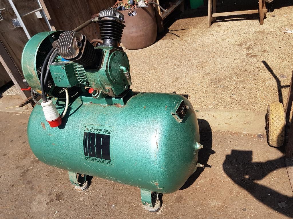 compressor, Doe-het-zelf en Verbouw, Compressors, Ophalen, Gebruikt, Minder dan 200 liter/min, 6 tot 10 bar