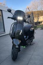 Glans zwarte Vespa Sprint - 7000km - 2023 - 54km/u, Fietsen en Brommers, Scooters | Vespa, Ophalen, Maximaal 45 km/u, Vespa S