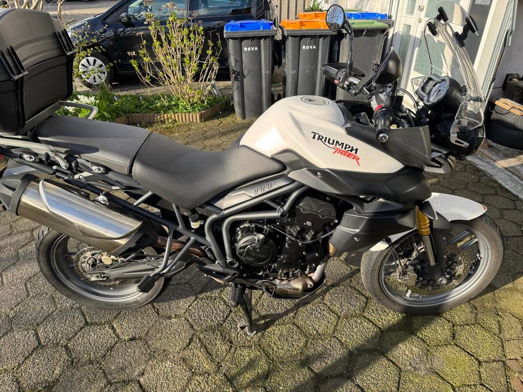 Triumph Tiger 800, Motoren, Motoren | Triumph, Particulier, Toermotor, meer dan 35 kW, 3 cilinders, Motorrijbewijs A, ABS, Handgeschakeld