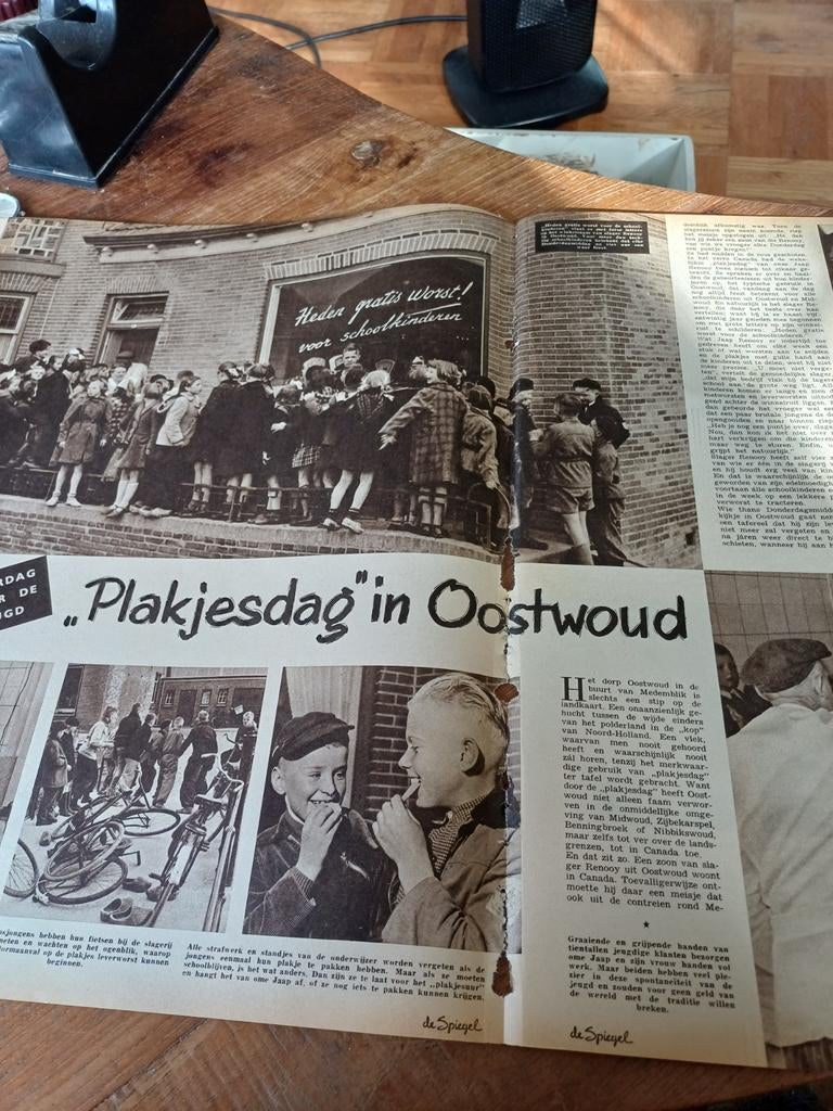 Artikel plakjesdag in Oostwoud 1955, Verzamelen, Tijdschriften, Kranten en Knipsels, Ophalen of Verzenden, 1940 tot 1960, Knipsel(s)