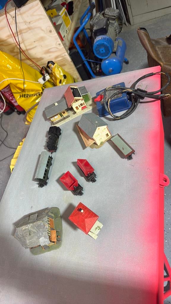 Tas vool oude trein spullen., Ophalen of Verzenden, Zo goed als nieuw, Elektrisch, Overige merken