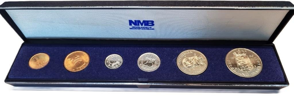 Nederland: FDC-set 1980 in NMB-box, Postzegels en Munten, Munten | Nederland, Ophalen of Verzenden, Koningin Juliana, Overige waardes