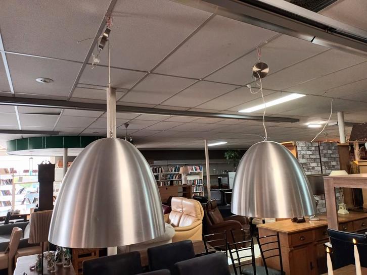 2 Mooie Zilveren/Grijze Hanglampen. (Als Set en Los te Koop), Huis en Inrichting, Lampen | Hanglampen, Zo goed als nieuw, 50 tot 75 cm