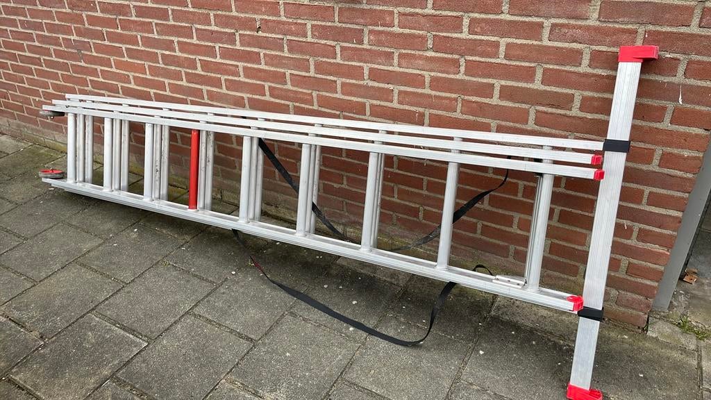 Altrex ladder 3 x 9, Ophalen, Zo goed als nieuw