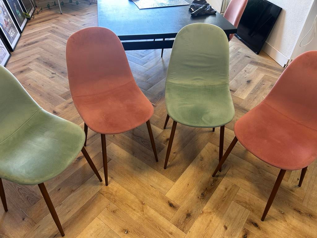 8 Velvet stoelen (4x roze, 4x turquoise) - Setprijs, Huis en Inrichting, Stoelen, Overige kleuren, Ophalen of Verzenden, Zo goed als nieuw