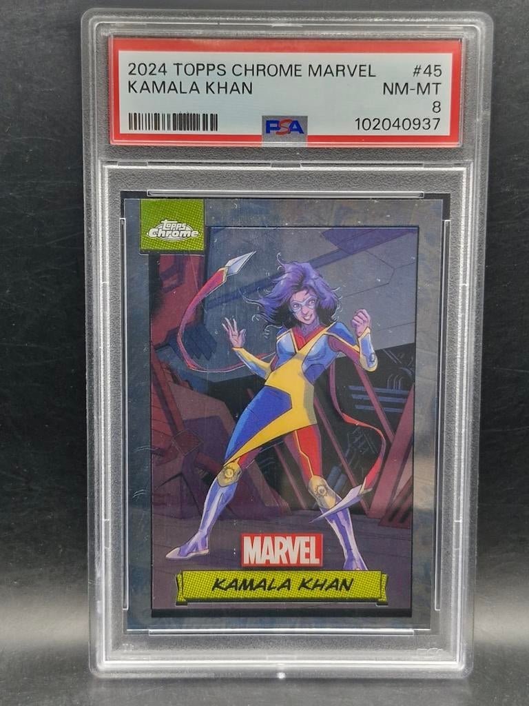 Kamala khan topps chrome marvel #45 PSA 8, Verzenden, Zo goed als nieuw