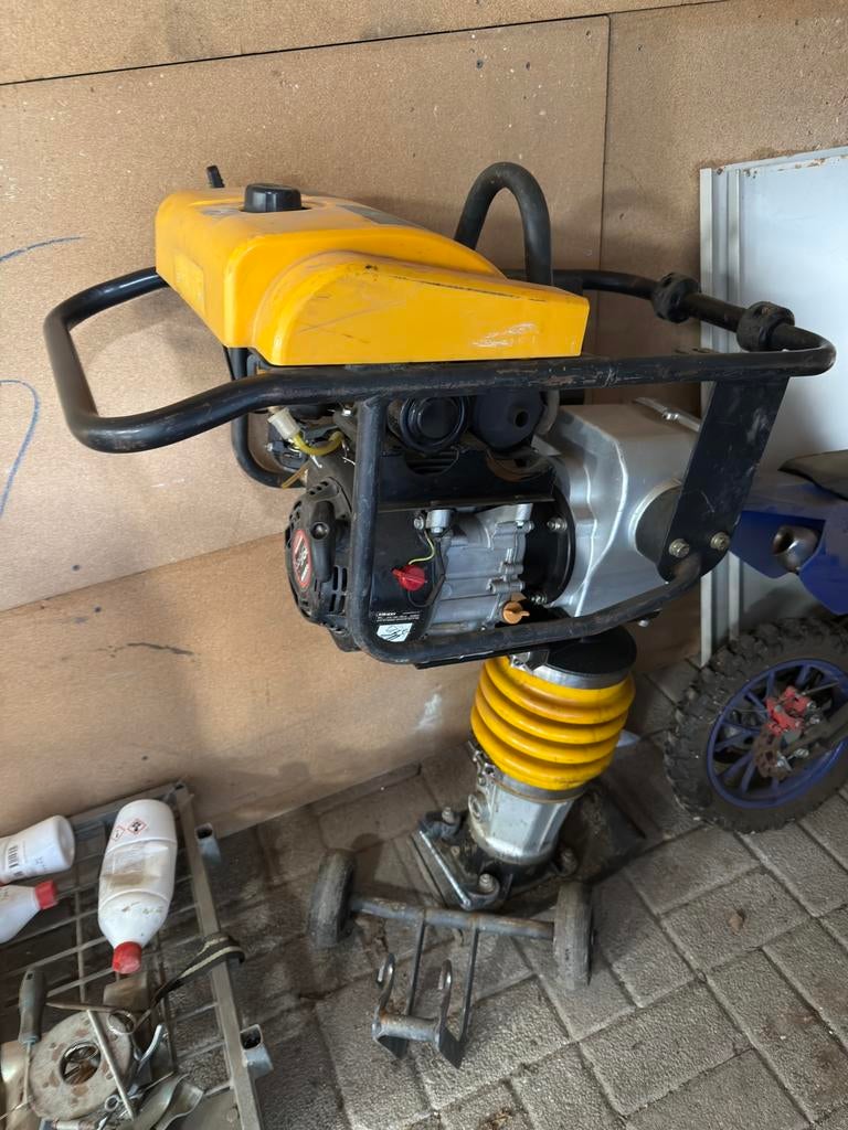 Lumag sleuvenstamper wackerstamper stamper trilplaat, Tuin en Terras, Hand-tuingereedschap, Ophalen, Gebruikt