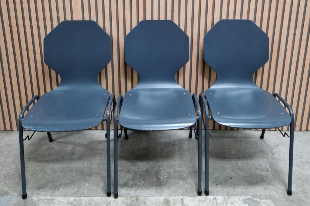 45 x Vepa Schoolstoelen kantine horeca stoelen bistro cafe, Ophalen of Verzenden, Zo goed als nieuw, Blauw, Vijf, Zes of meer stoelen