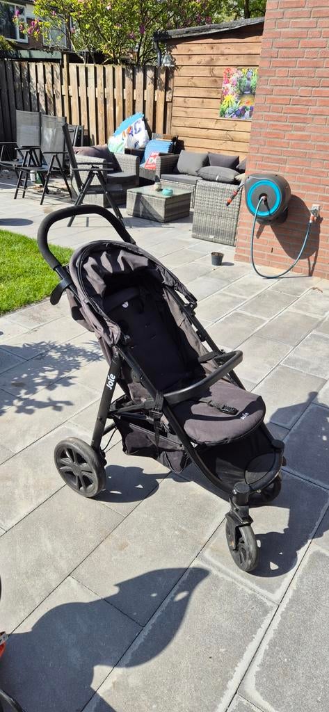 Joie buggy, donkergrijs, Ophalen, Zo goed als nieuw, Overige merken, Verstelbare rugleuning