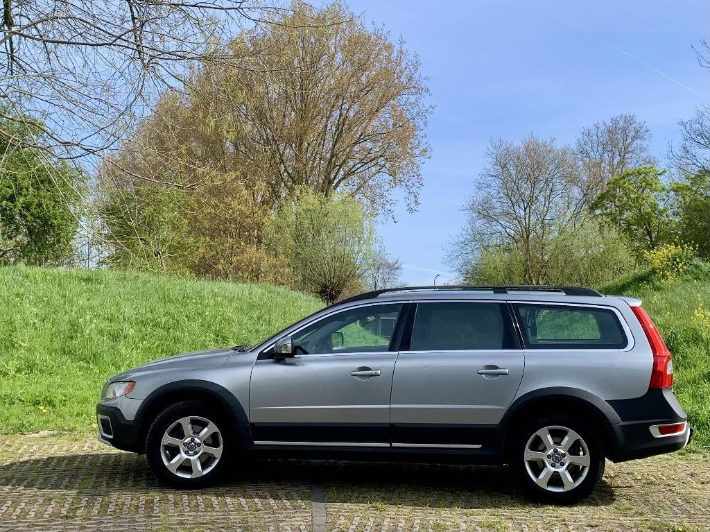 Volvo XC70 D3 Manual | MY 2012 | Timing Belt Done | New DPF, Voorwielaandrijving, Euro 5, Zwart, 1984 cc