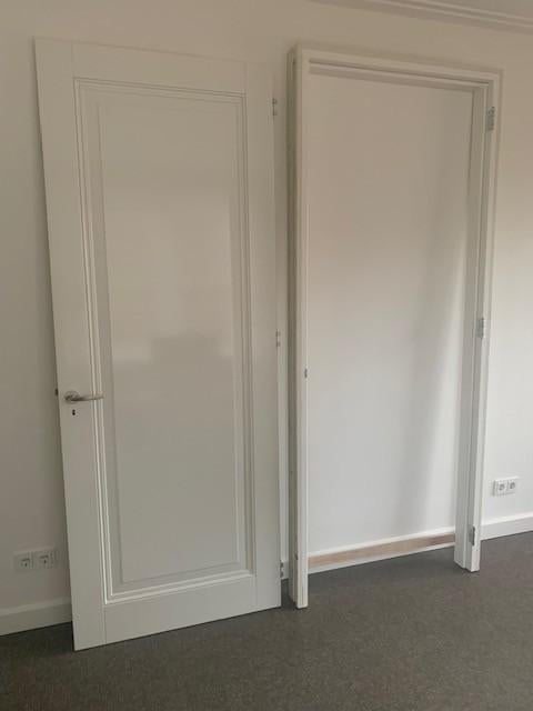 Hardhouten binnen deur met kozijn, Deurkozijn, Zo goed als nieuw, 225 cm of meer, Hout