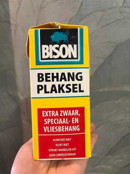 Behang plaksel Bison lijm nieuw in pak, Huis en Inrichting, Stoffering | Behang, 25 tot 50 m², Ophalen of Verzenden