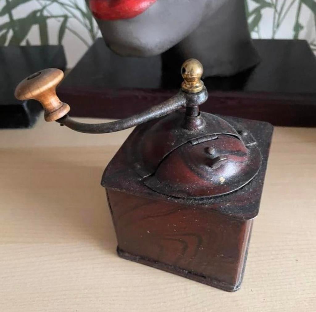 Antieke pepermolen, Antiek en Kunst, Ophalen of Verzenden