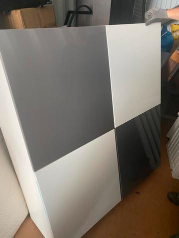 Besta IKEA kast als nieuw met toebehoren 