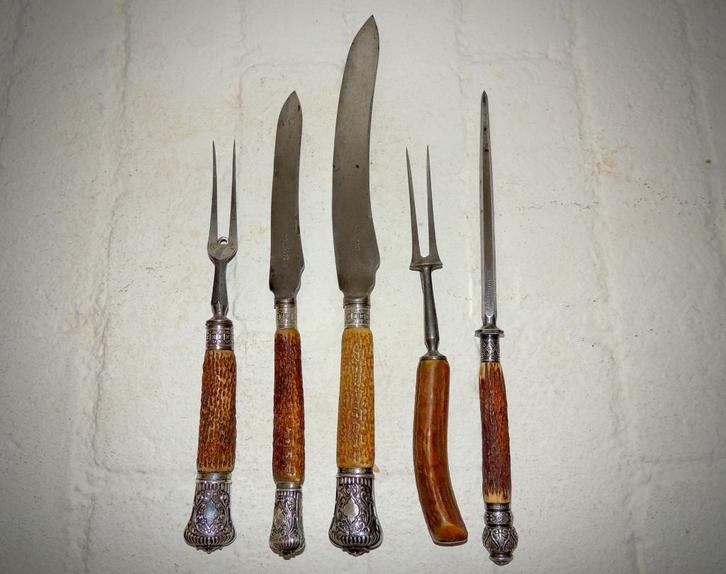 Vleesmes en vork plus wetstaal/aanzetstaal, Antiek en Kunst, Antiek | Bestek, Ophalen of Verzenden