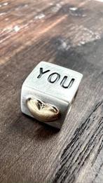 Pandora “I Love You” Cube Charm with Heart, Sieraden, Tassen en Uiterlijk, Gebruikt, Pandora, Ophalen of Verzenden, 1 bedel