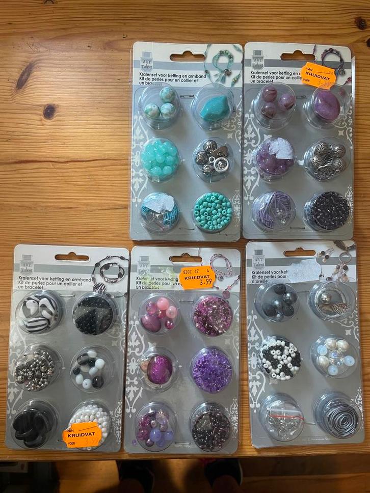Kralen set kralen nieuw in verpakking 5 stuks, Hobby en Vrije tijd, Kralen en Sieraden maken, Zo goed als nieuw, Kraal, Ophalen of Verzenden
