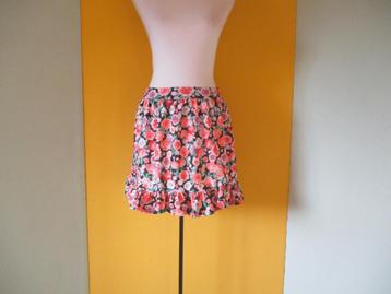 Boohoo rok maat 34 (made in UK) beschikbaar voor biedingen
