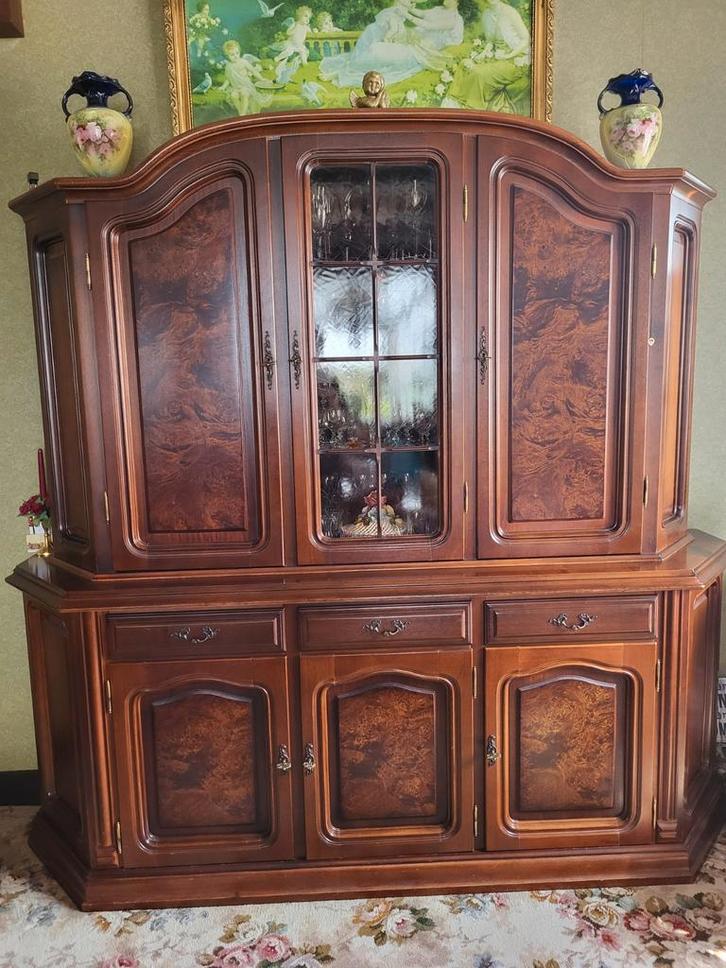 Mooie vitrinekast in zeer nette staat, Huis en Inrichting, Kasten | Buffetkasten, 200 cm of meer, 50 tot 75 cm, Ophalen