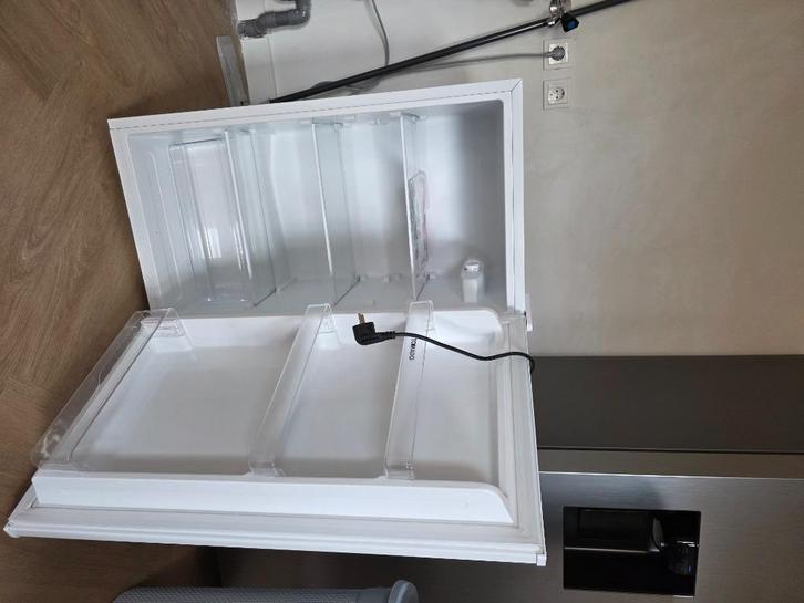 Koelkast tafelmodel Tomado, Witgoed en Apparatuur, Koelkasten en IJskasten, Nieuw, Zonder vriesvak, 75 tot 100 liter, 85 tot 120 cm