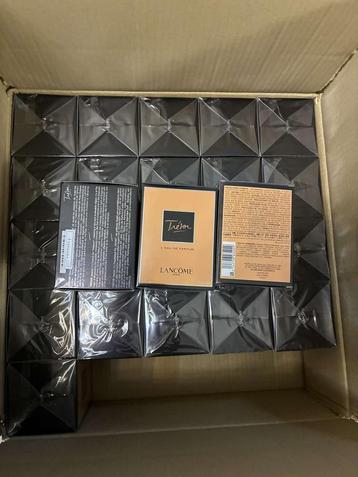 Parfum beschikbaar voor biedingen