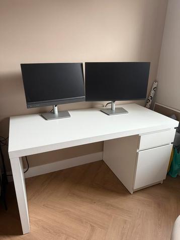 Ikea bureau Malm wit -140x65cm beschikbaar voor biedingen