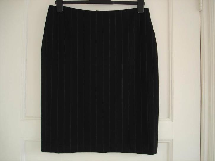 Pauw rok maat 3 zwart pinstripe, Kleding | Dames, Rokken, Zo goed als nieuw, Maat 38/40 (M), Zwart, Knielengte, Ophalen