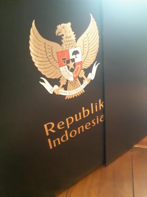SUPER POSTFRIS INDONESIE DAVO DE LUXE deel 1., Postzegels en Munten, Postzegels | Volle albums en Verzamelingen, Nederland, Ophalen