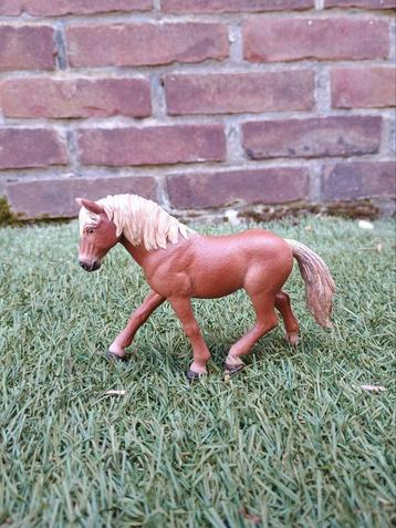 Custom zweetvos pony beschikbaar voor biedingen
