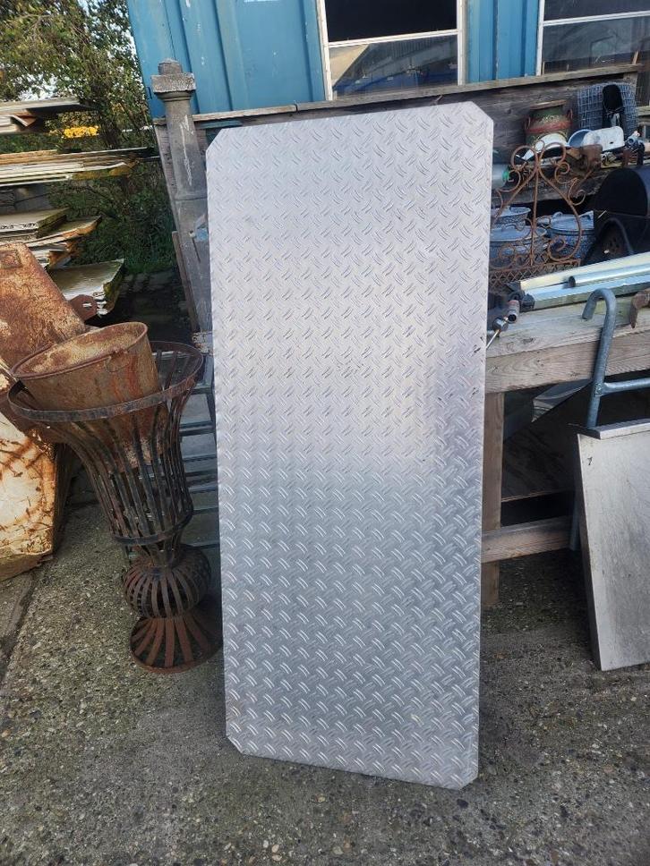 190 - Aluminium tranenplaat, 2-traans, antislip, gebeitst, Hobby en Vrije tijd, Overige Hobby en Vrije tijd, Zo goed als nieuw