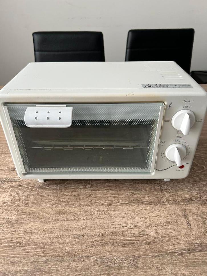 Handige elektrische camping/caravan oven werkt perfect 600W!, Caravans en Kamperen, Kampeeraccessoires, Gebruikt, Ophalen
