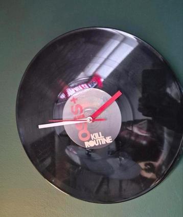 Vinyl Klok - Uniek Design! beschikbaar voor biedingen